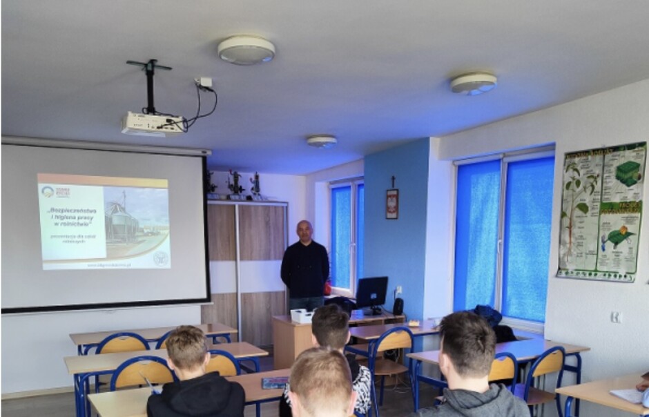 Szkolenie dla uczniów klas rolniczych w Zespole Szkół Niepublicznych w Gąsawie