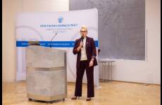Magdalena Andler, właścicielka Atelier Wizerunku AWMA podczas prelekcji