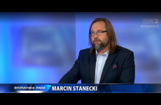 Marcin Stanecki w studiu TVP3 Bydgoszczy podczas 
