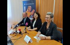 Konferencja prasowa z udziałem kierownictwa Okręgowego Inspektoratu w Bydgoszczy. Od lewej: Grzegorz Meler, Sylwia Krawczyk i Magdalena Araczewska
