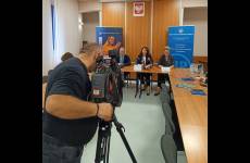 Konferencja prasowa z udziałem kierownictwa Okręgowego Inspektoratu w Bydgoszczy. Od lewej: Grzegorz Meler, Sylwia Krawczyk i Magdalena Araczewska