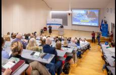 Prowadząca konferencję Małgorzata Rogatty 