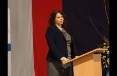 Sylwia Krawczyk, p.o. Okręgowego Inspektora Pracy w Bydgoszczy podczas powitania gości na Posiedzeniu Komisji ds. Bezpieczeństwa i Higieny Pracy w Rolnictwie przy Okręgowym Inspektorze Pracy w Bydgoszczy