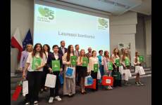 Przedstawiciele urzędów - współorganizatorzy konkursów z laureatami