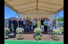 Organizatorzy konkursu Bezpieczne Gospodarstwo Rolne z laureatami