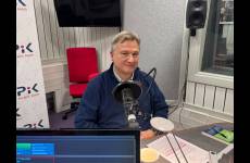 Dariusz Kistela w studiu Polskiego Radia Pomorza i Kujaw