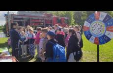 Uczestnicy Pikniku Edukacyjnego na Śluzie Okole
